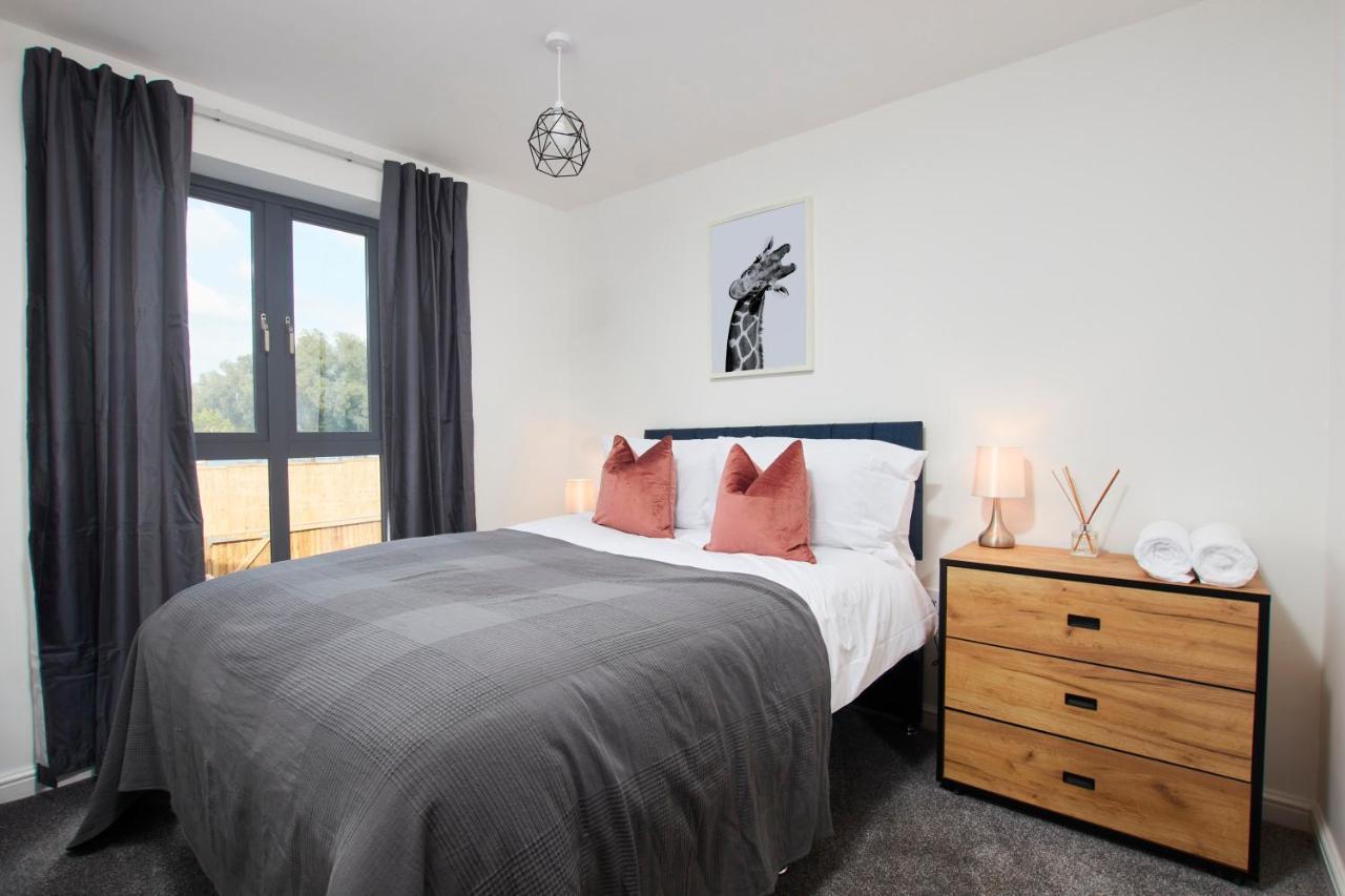 Beaut 5 Bed House W Parking Villa Manchester Exterior photo